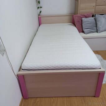 Posteľ s roštom , madracom a úložným priestorom - 2