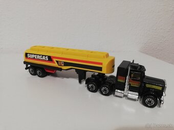 Matchbox Convoy CY 7, Petrol Tanker, England - 2