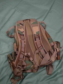 Predám batoh HELIKON Batoh EDC cordura - woodland: - 2