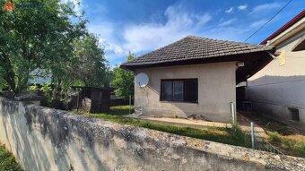 Pôvodný rodinný dom na 738 m² pozemku v obci Horná Streda - 2