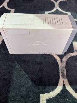 Zalozny zdroj BACK-UPS CS 500 - 2