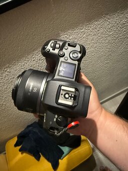 Canon Eos R - 2