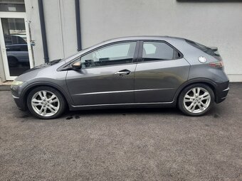 Honda Civic 5D 1,8 Executive AT - 2