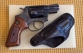 Revolver Taurus 38 Special, model 85S - 2