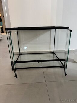 Predám terárium 60x45x45 - 2