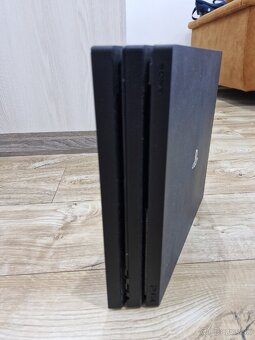 Playstation 4 - 2