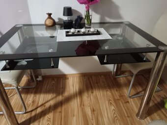 Sklenený jedálenský stôl - 2