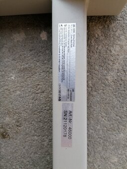 Madlo ku posteli. Nosnosť 120kg. - 2