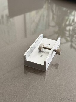 Connect IT USB HUB s úchytom na stôl/monitor - 2