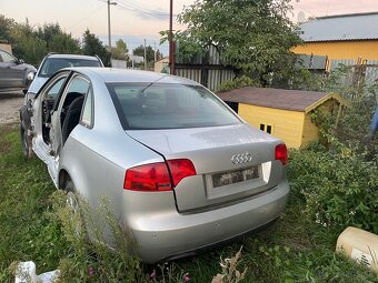 Audi a4b7 - 2