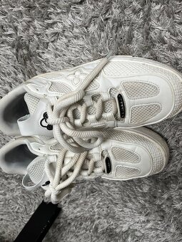 Topanky LV skate - 2