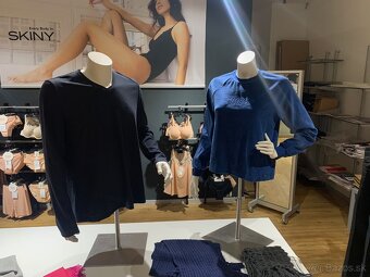 Figurína - Torzo s rukami - 2