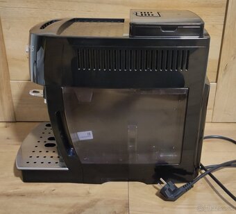 Delonghi Magnifica S ecam 22.100.B - 2