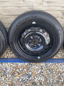 peugeot 107 plechove disky pneumatiky 155/65/14 - 2