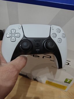 Ps5 slim 1tb - top stav - 2
