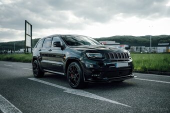 JEEP GRAND CHEROKEE SRT 6.4 HEMI V8 - 2