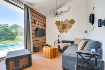 ISTRIA, SVETI LOVREČ – Plne vybavený nový prízemný dom s baz - 2