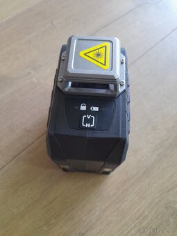 Krizovy liniovy laser - 2