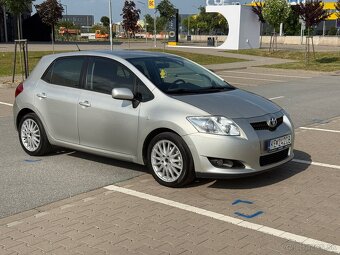 Toyota Auris 2.0D 2008 roč - 2