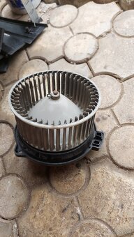 Predám Ventilátor Motorček Honda PRELUDE 194000-0440 - 2