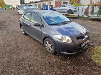 Toyota Auris - 2