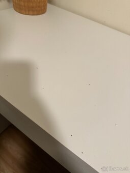 Kancelarsky stolik MICKE z ikei - 2