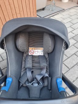 BMW autosedačka +základňa - 2