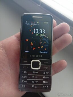 SAMSUNG GT-S5610 - 2