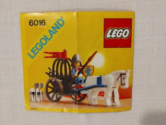 LEGO Castle 6016 Knights' Arsenal - 2