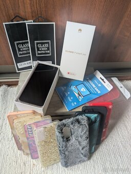 HUAWEI P Smart 2021 s príslušenstvom - 2