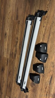 Honda Civic tourer priečniky Thule - 2