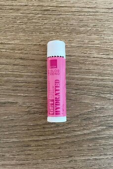 Avon - Balzam na pery Get Hydrated - 2