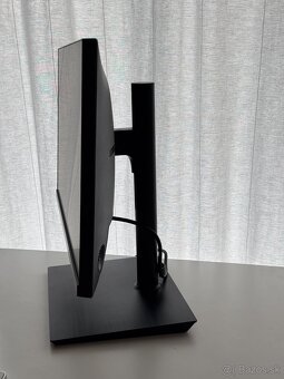 Samsung 24" 2560 x 1440 - 2
