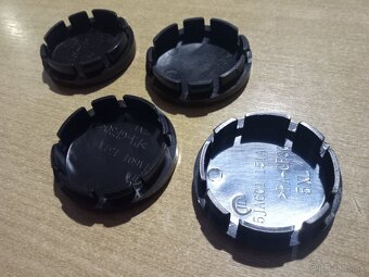 Krytky kolies/diskov sada 5,6cm, nove. - 2