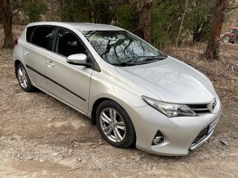 Toyota AURIS 2.0D-4D Diesel M6 TOP STAV - 2