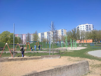 Predaj 3-izb.byt,tichá lokalita s výhľadom na park.BA II. - 2