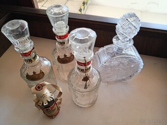 Sklenené fľaše, krištáľova karafa na whisky,starožitnosti, - 2