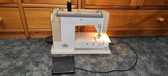 Predám šijací stroj Veritas Famula 4890 electronic - 2