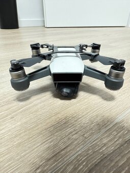 Dron DJI Spark - 2
