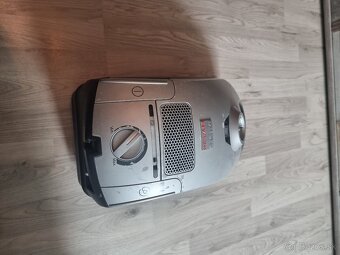 Vysávač zn. Miele Hybrid S4812 - 2