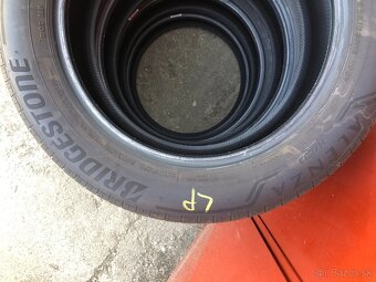 Bridgestone Alenza 225/60R18 100V - 2