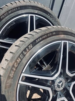 Predám orig Alu Mercedes AMG 225/45 R18 - 2