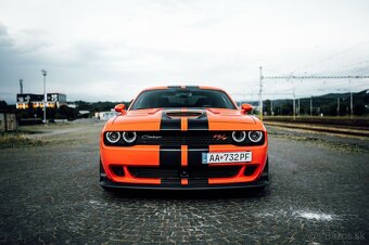 DODGE CHALLENGER 6.4 HEMI WIDEBODY - 2