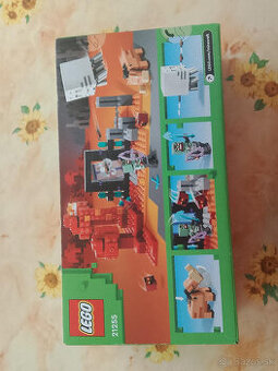 Lego Minecraft 21255 Prepadnutie do portálu - 2