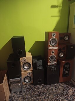 1 veža, zvyšok reproduktory k počítaču - 2