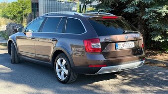 Škoda Octavia Scout - 2