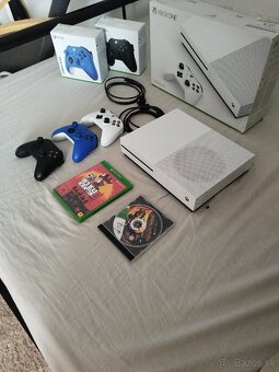 Xbox One S - 2