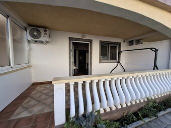 Chorvátsko, dvojspálňový apartmán 30 metrov od mora. - 2