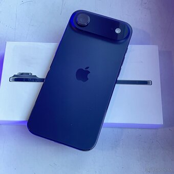 Apple iPhone Air 256GB - 2