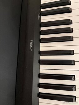 Predám klavír Yamaha P-143B - 2